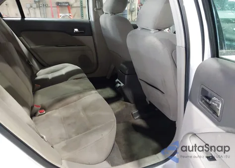 2010 Ford Fusion Hybrid from USA, damaged, VIN 3FADP0L31AR295863